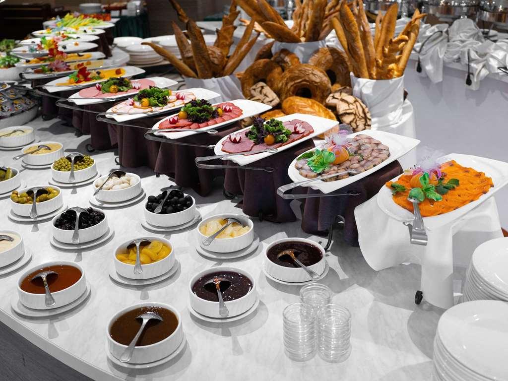 Moevenpick Hotel Taszkent Restauracja zdjęcie
